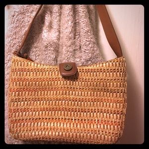 🌹FOSSIL woven handbag.